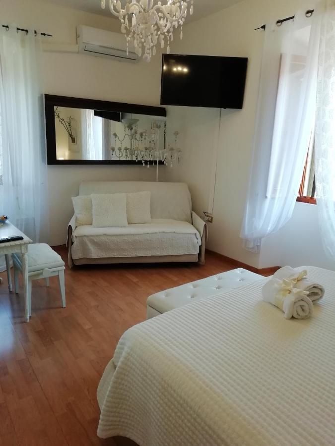 Le Pinelle Panzió Terni Kültér fotó